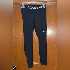 Nike Pro Women’s Leggings in Black Size Medium